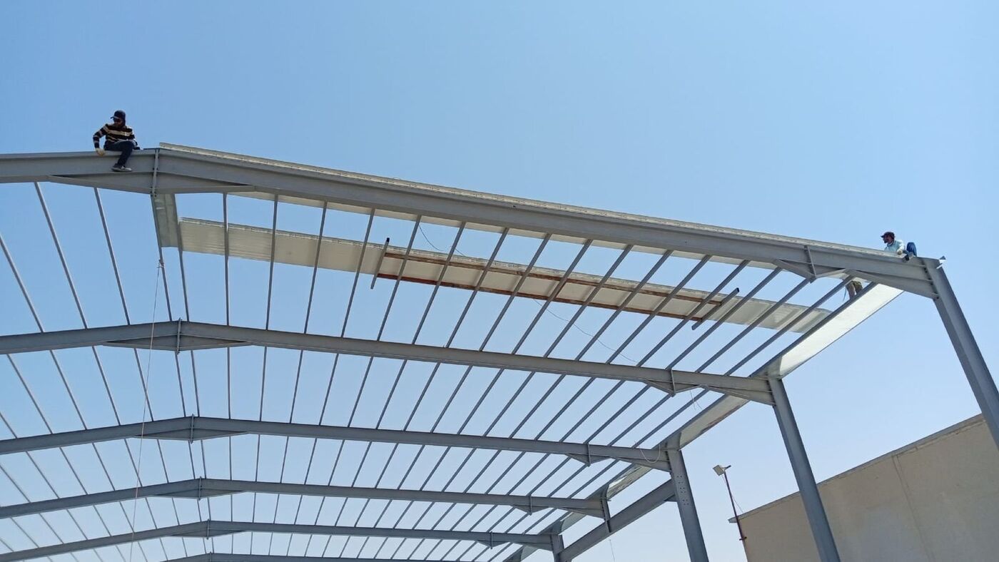 من مشاريع الحديد الفائق عبر القطاعات